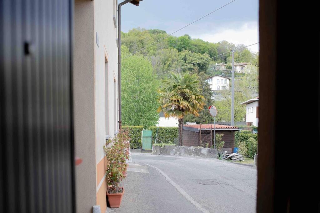 Vista Lago-Appartamento Funzionale Con Vista 瓦雷泽 外观 照片